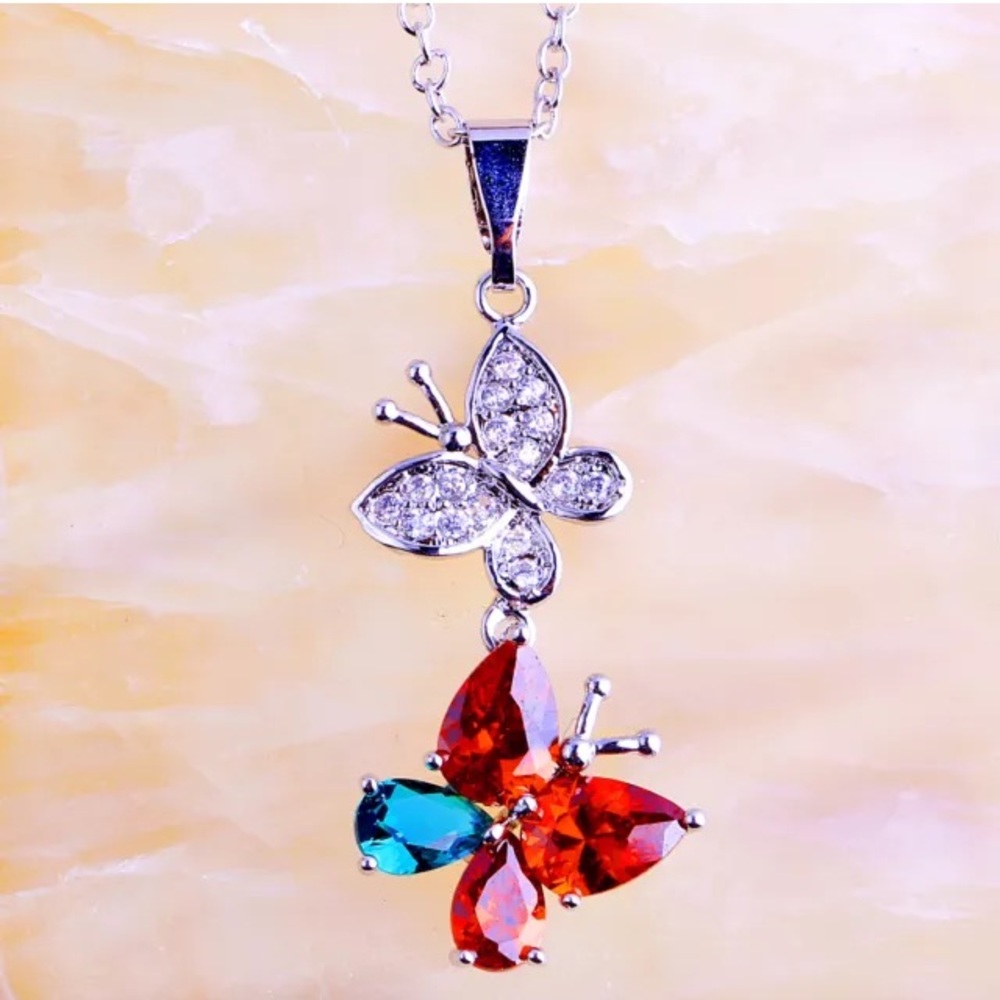 ❤️gorgeous ruby aquamarine butterfly necklace